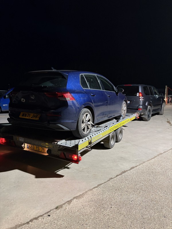Transport voiture sur plateau au départ de Seine-Maritime : véhicule en panne, véhicule de collection, voiture de luxe