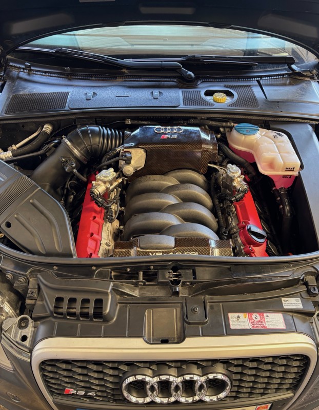 Entretien d'une Audi RS4 avec réparation d'une fuite d'huile moteur dans notre atelier mécanique secteur Cany Barville 76